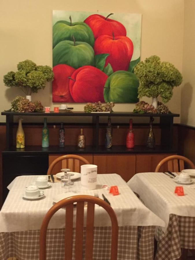 Hotel La Favorita ペスキエーラ・デル・ガルダ エクステリア 写真